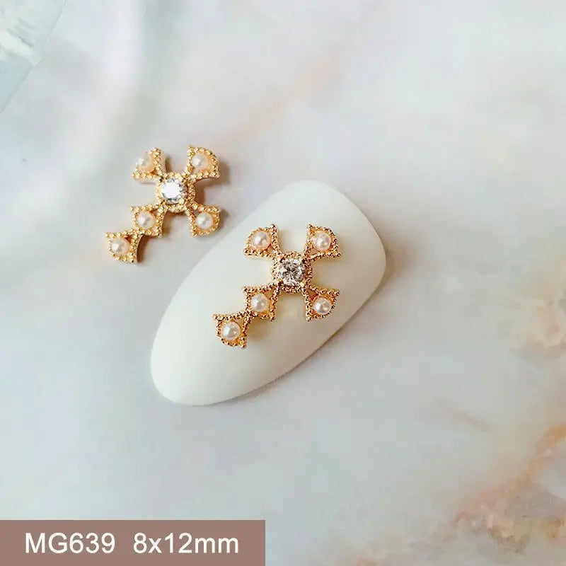 10 teile/los Oval Blume Bär Nagel Charms Schmuck Luxus Nagel Teile Edelsteine Steine Kristall Strass Nail art Dekoration Zubehör