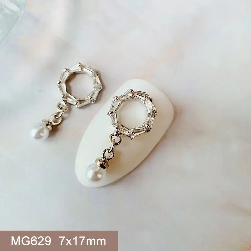 10 teile/los Oval Blume Bär Nagel Charms Schmuck Luxus Nagel Teile Edelsteine Steine Kristall Strass Nail art Dekoration Zubehör