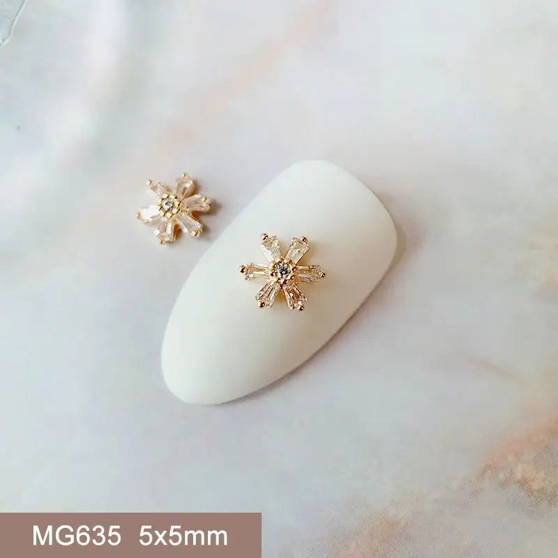 10 teile/los Oval Blume Bär Nagel Charms Schmuck Luxus Nagel Teile Edelsteine Steine Kristall Strass Nail art Dekoration Zubehör