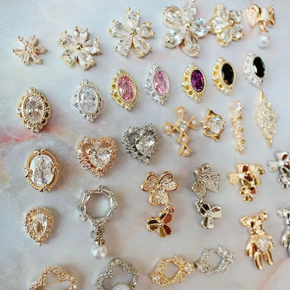 10 teile/los Oval Blume Bär Nagel Charms Schmuck Luxus Nagel Teile Edelsteine Steine Kristall Strass Nail art Dekoration Zubehör