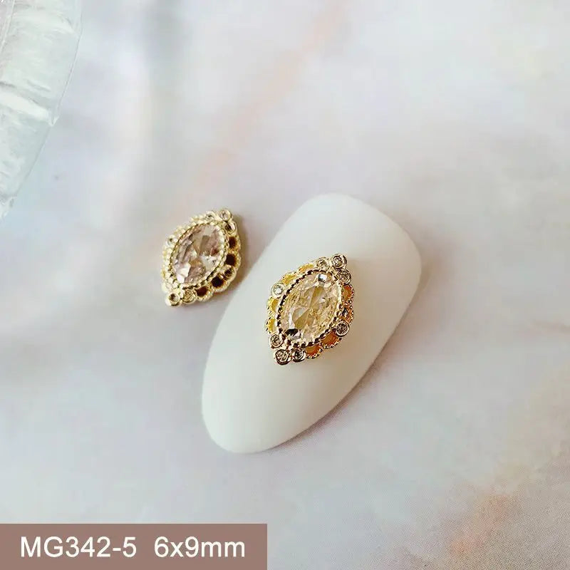 10 teile/los Oval Blume Bär Nagel Charms Schmuck Luxus Nagel Teile Edelsteine Steine Kristall Strass Nail art Dekoration Zubehör