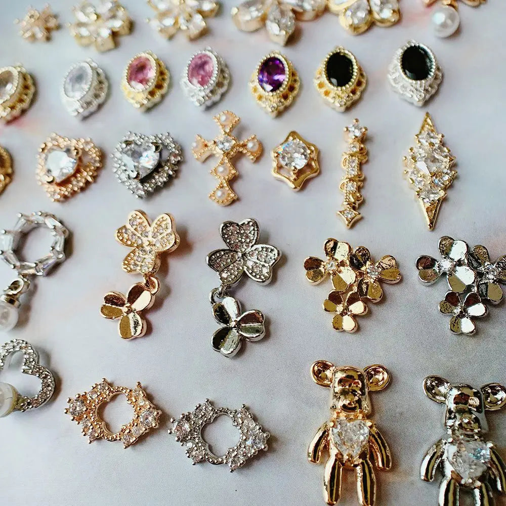 10 teile/los Oval Blume Bär Nagel Charms Schmuck Luxus Nagel Teile Edelsteine Steine Kristall Strass Nail art Dekoration Zubehör