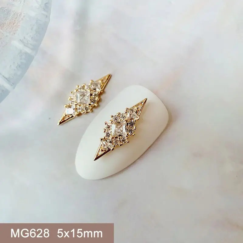 10 teile/los Oval Blume Bär Nagel Charms Schmuck Luxus Nagel Teile Edelsteine Steine Kristall Strass Nail art Dekoration Zubehör