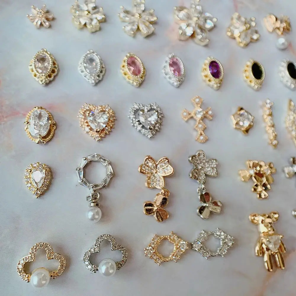 10 teile/los Oval Blume Bär Nagel Charms Schmuck Luxus Nagel Teile Edelsteine Steine Kristall Strass Nail art Dekoration Zubehör