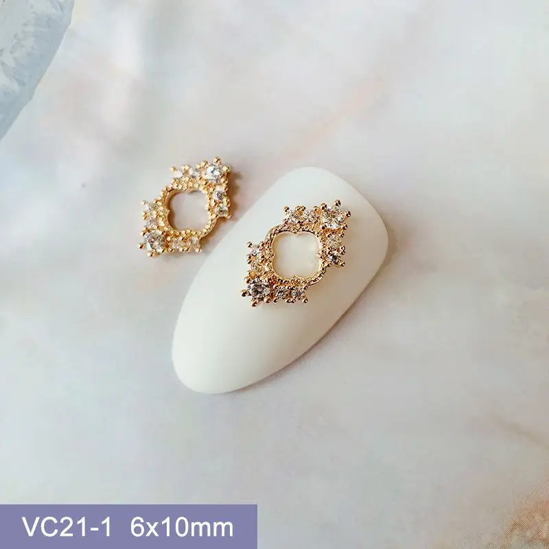 10 teile/los Oval Blume Bär Nagel Charms Schmuck Luxus Nagel Teile Edelsteine Steine Kristall Strass Nail art Dekoration Zubehör